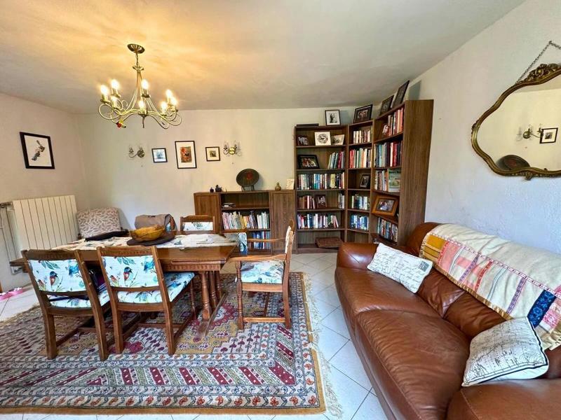 Maison en pierre - 239 m² - 8 pièces