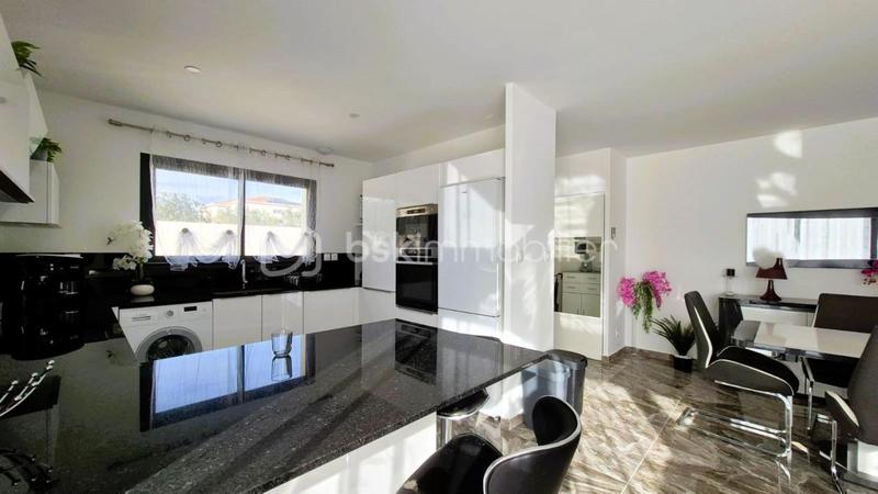 Villa - 100 m² - 4 pièces