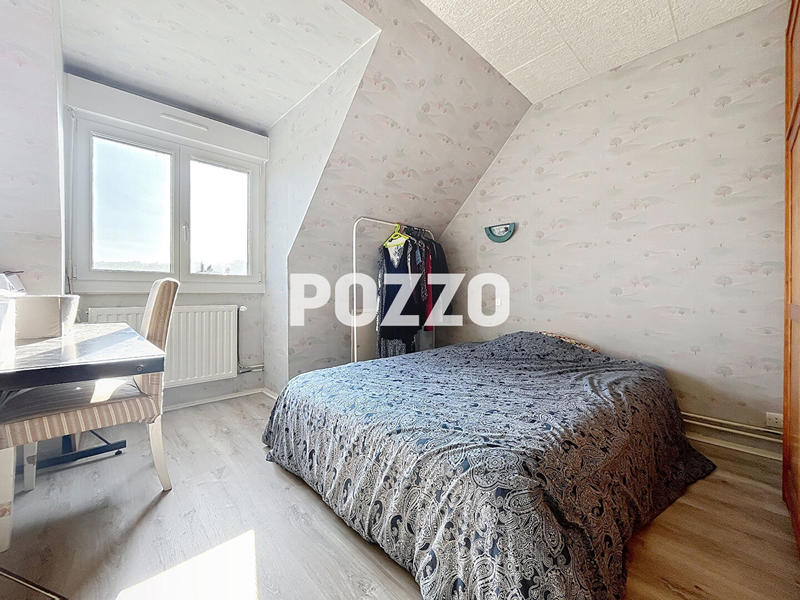 Maison - 97 m² - 5 pièces