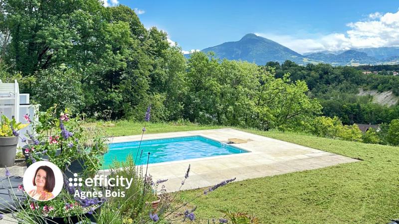 Maison - 297 m² - 7 pièces