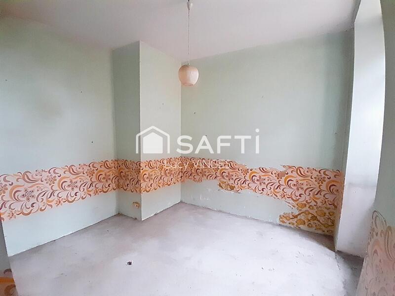 Maison - 236 m² - 9 pièces