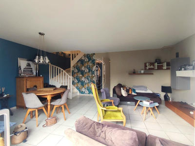 Maison - 74 m² - 4 pièces