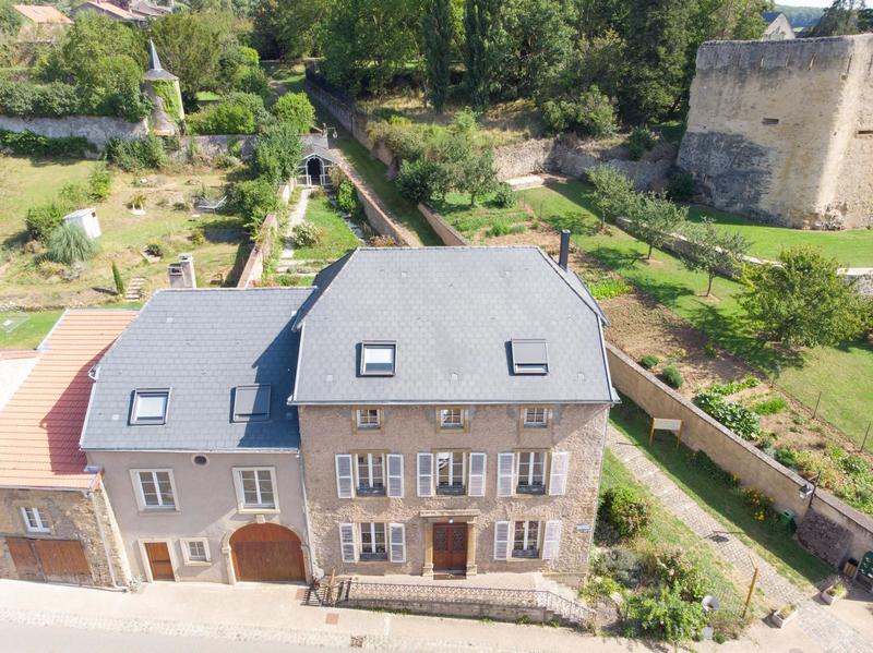 Maison de maîtres - 361 m² - 11 pièces