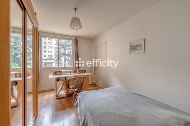 Appartement - 82 m² - 4 pièces