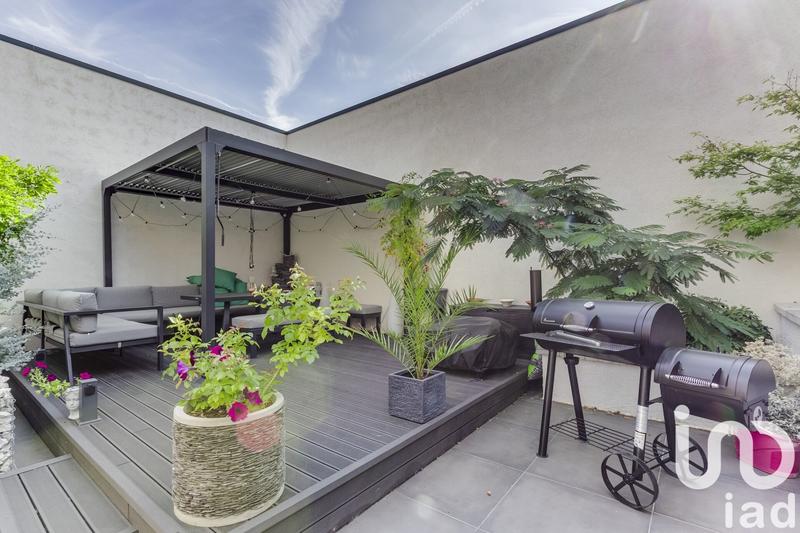 Loft - 162 m² - 6 pièces