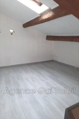 Maison de village - 80 m² - 3 pièces