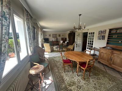 Maison - 151 m² - 6 pièces