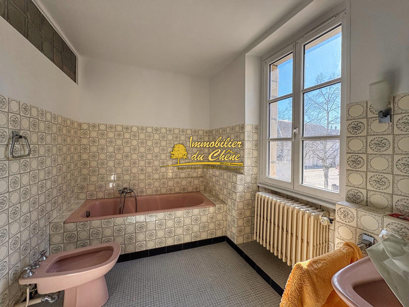 Maison - 206 m² - 9 pièces