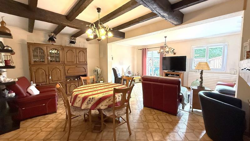Maison - 95 m² - 4 pièces
