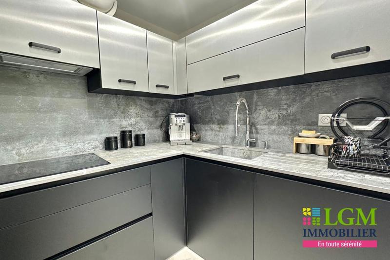 Appartement - 96 m² - 4 pièces