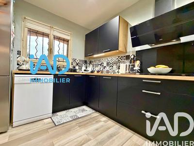 Maison - 93 m² - 4 pièces