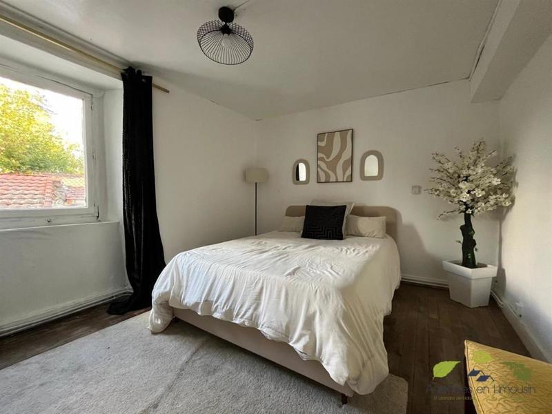 Maison - 135 m² - 9 pièces