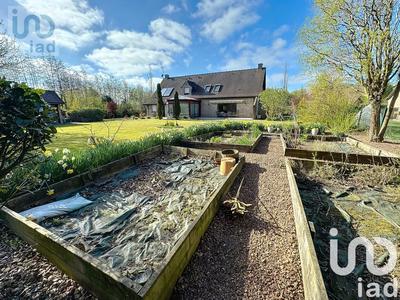 Maison - 185 m² - 8 pièces