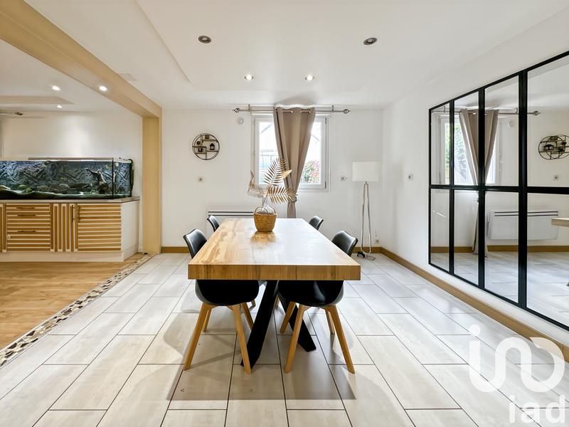 Maison - 180 m² - 7 pièces