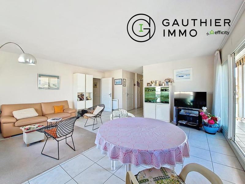 Appartement - 100 m² - 3 pièces