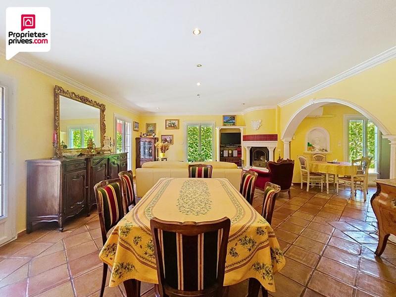 Villa - 162 m² - 6 pièces