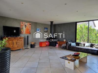 Maison - 152 m² - 5 pièces