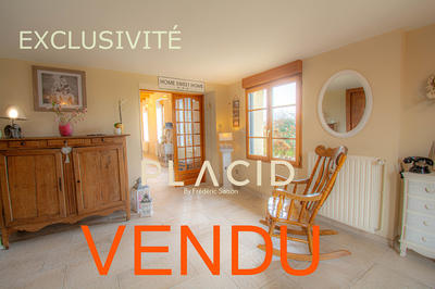 Maison - 242 m² - 6 pièces