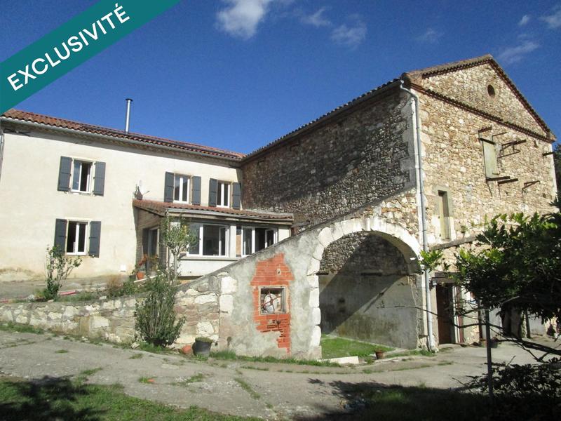 Maison - 250 m² - 8 pièces