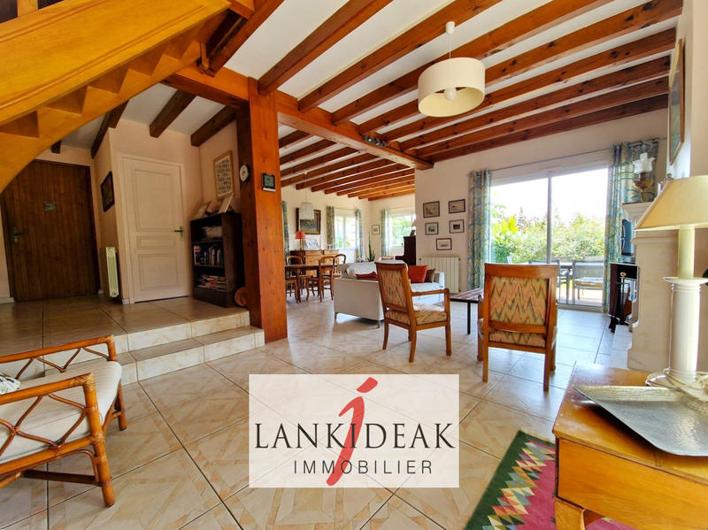 Maison - 194 m² - 6 pièces