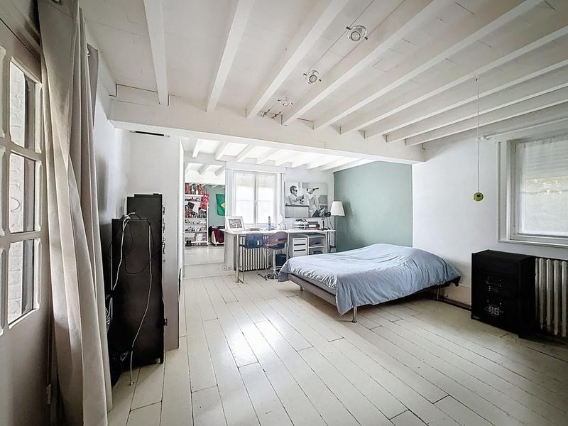 Maison - 334 m² - 7 pièces