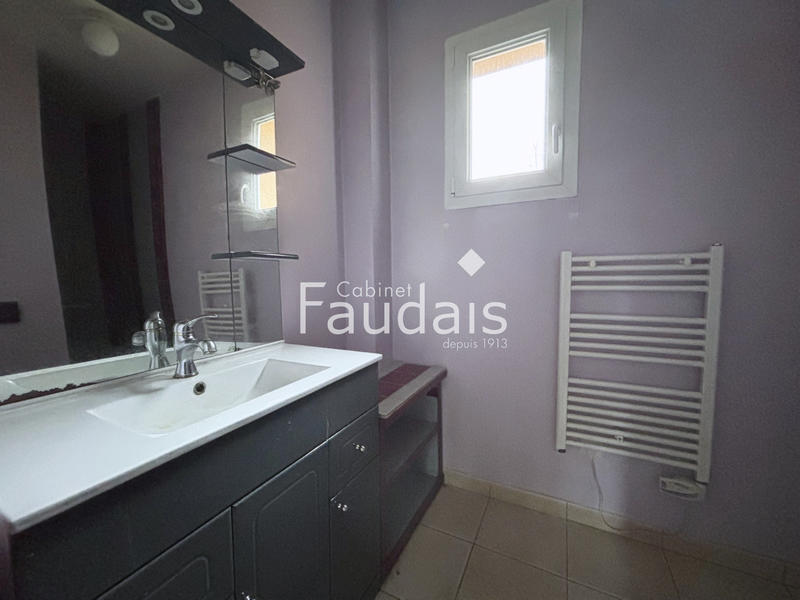 Maison - 93 m² - 4 pièces