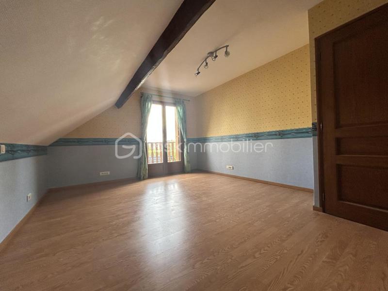 Maison - 220 m² - 10 pièces