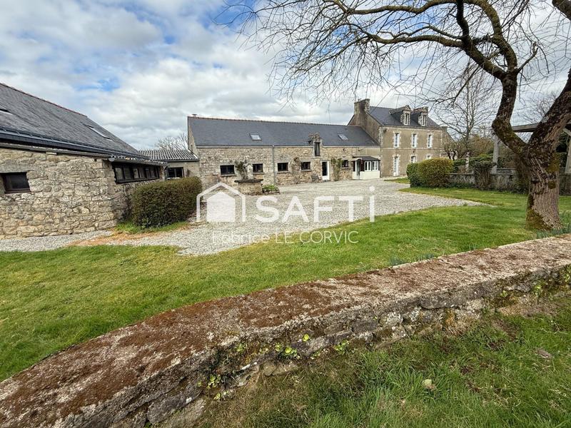 Maison - 285 m² - 13 pièces