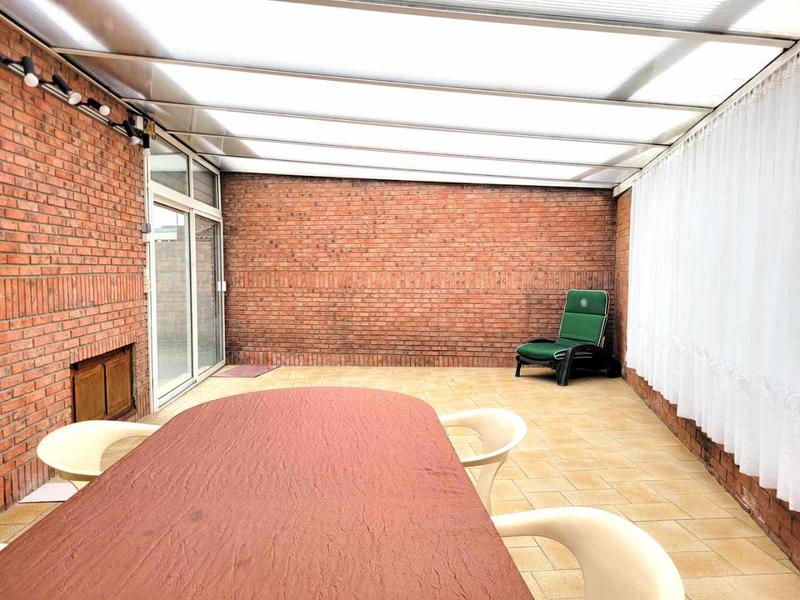 Local d'activités - 230 m² - 9 pièces