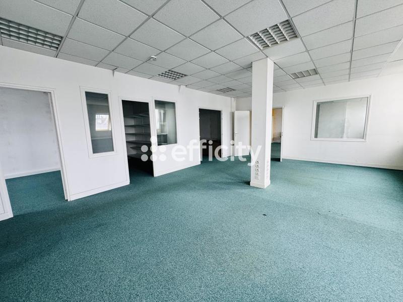 Bureau - 141 m² - 6 pièces