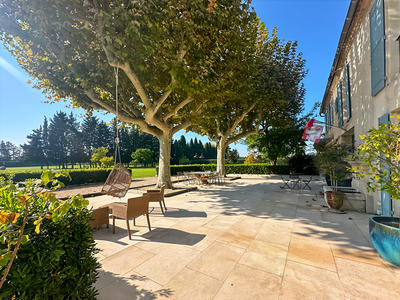 Maison - 335 m² - 9 pièces