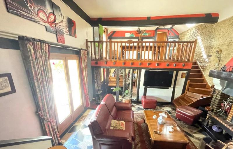 Maison ancienne - 167 m² - 8 pièces