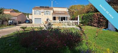 Maison - 147 m² - 8 pièces