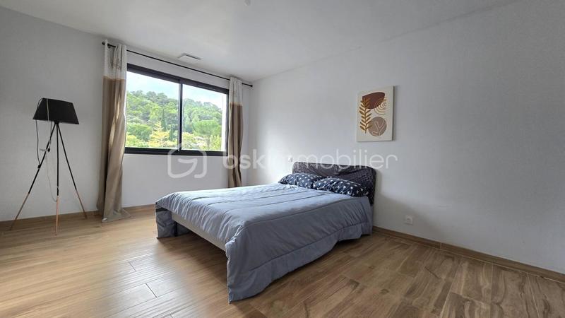 Villa - 188 m² - 6 pièces