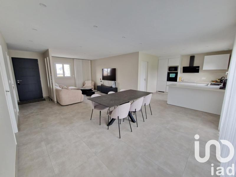 Maison - 94 m² - 5 pièces