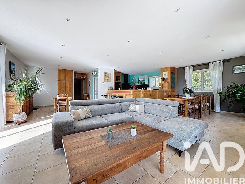 Maison - 151 m² - 6 pièces