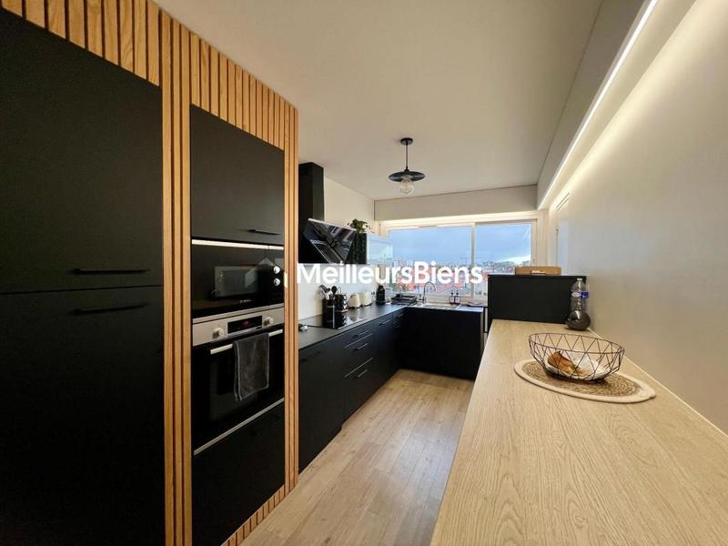 Appartement - 84 m² - 5 pièces