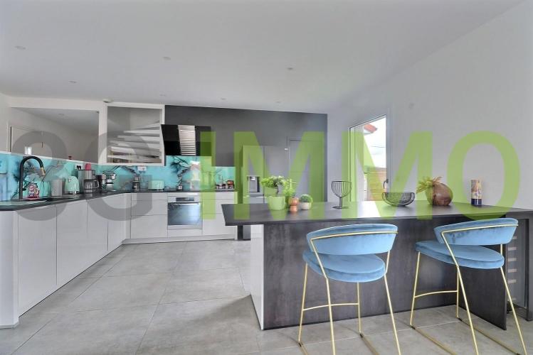 Maison contemporaine - 202 m² - 5 pièces