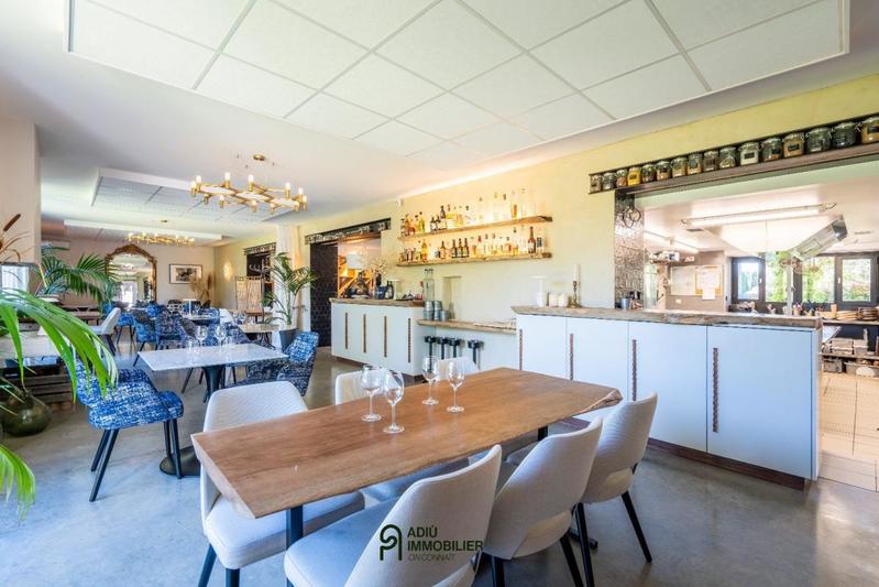 Mas - 340 m² - 7 pièces