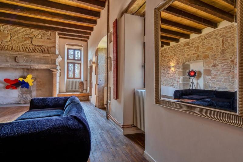 Château - 1 200 m² - 35 pièces