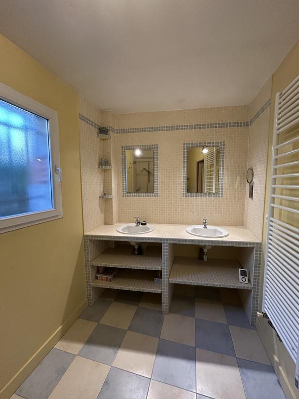 Maison - 143 m² - 7 pièces