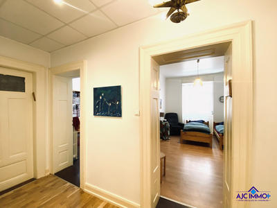 Appartement - 93 m² - 4 pièces