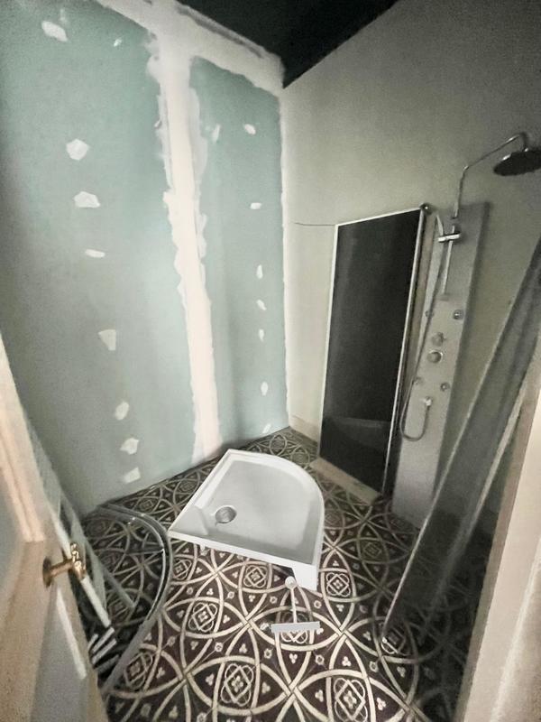 Immeuble - 170 m² - 10 pièces