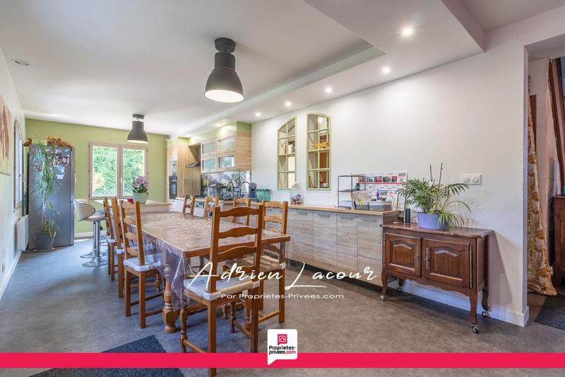 Maison - 139 m² - 7 pièces