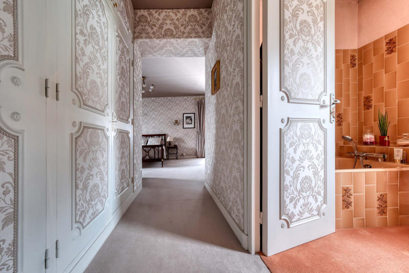 Maison - 220 m² - 7 pièces