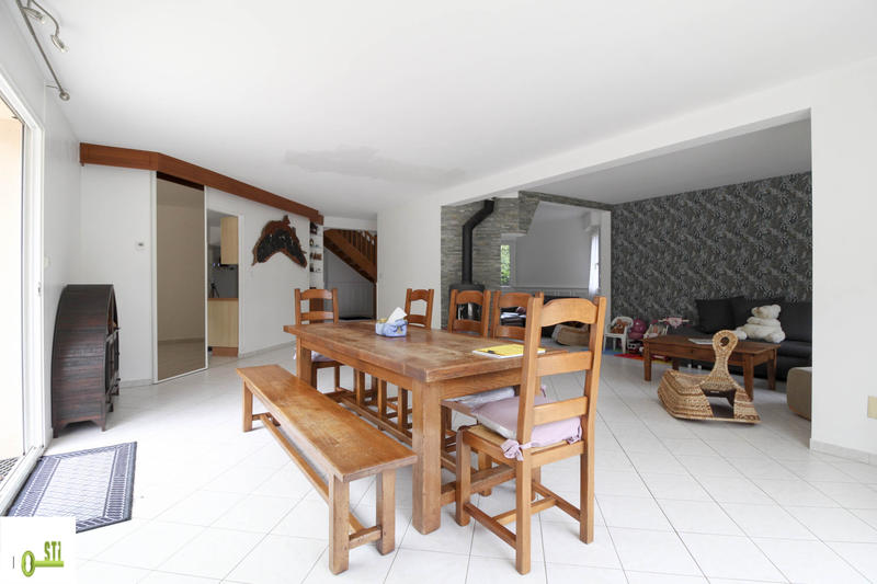 Maison - 270 m² - 8 pièces