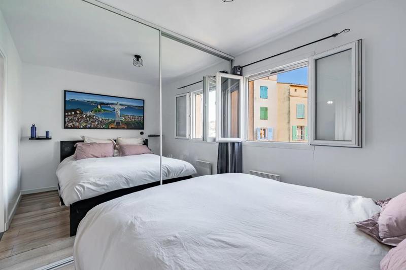 Appartement - 77 m² - 3 pièces