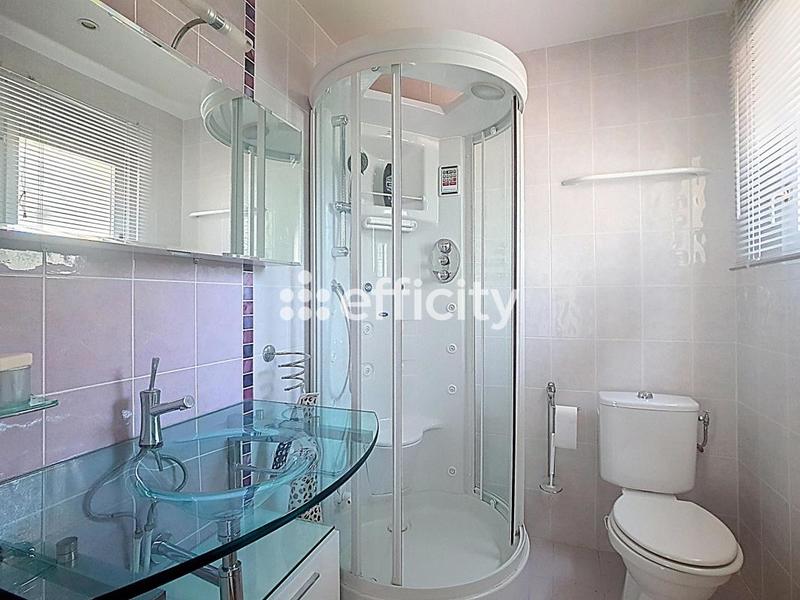 Maison - 180 m² - 5 pièces