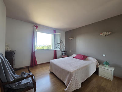 Maison - 180 m² - 6 pièces