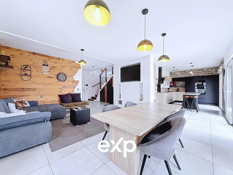 Maison - 151 m² - 6 pièces